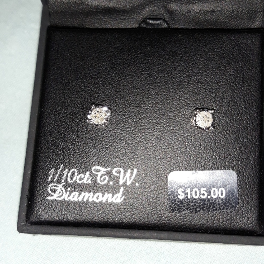 Diamond stud earrings